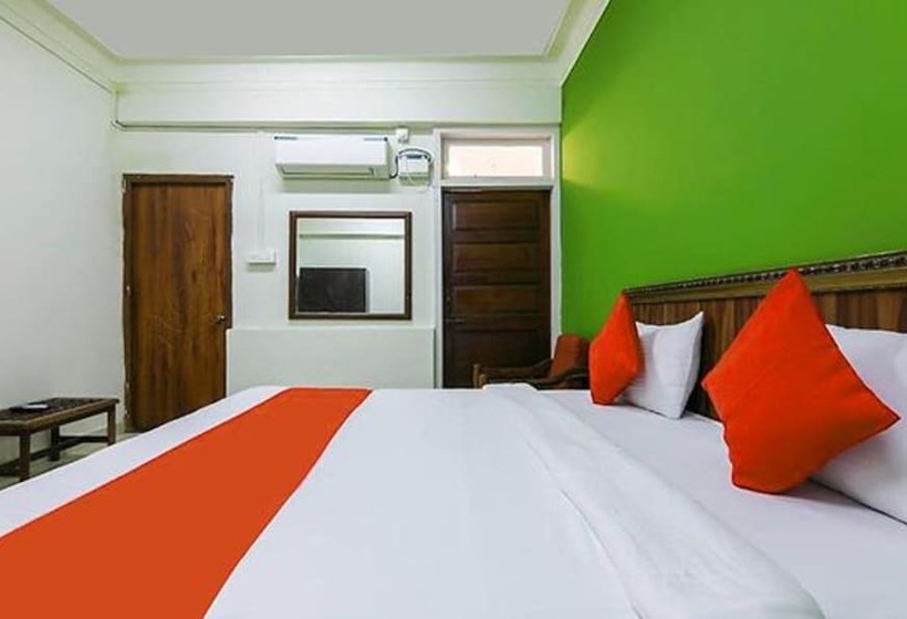 هتل Fabexpress Roshan Villa
