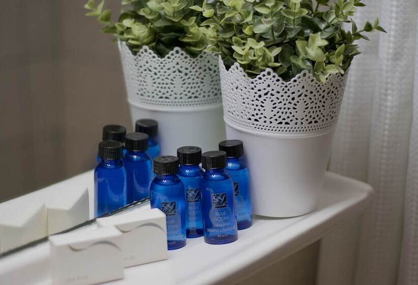 هتل Glaros Blue