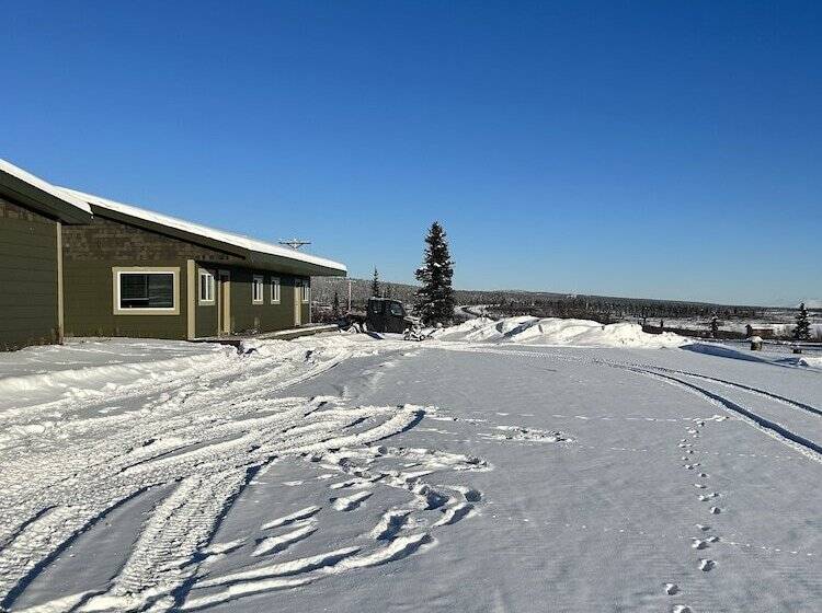 בית מלון כפרי Gunsight Mountain Lodge