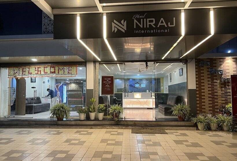 فندق Niraj International