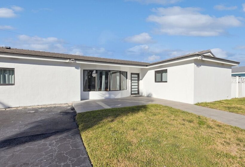 Kasa Lighthouse Point South Florida