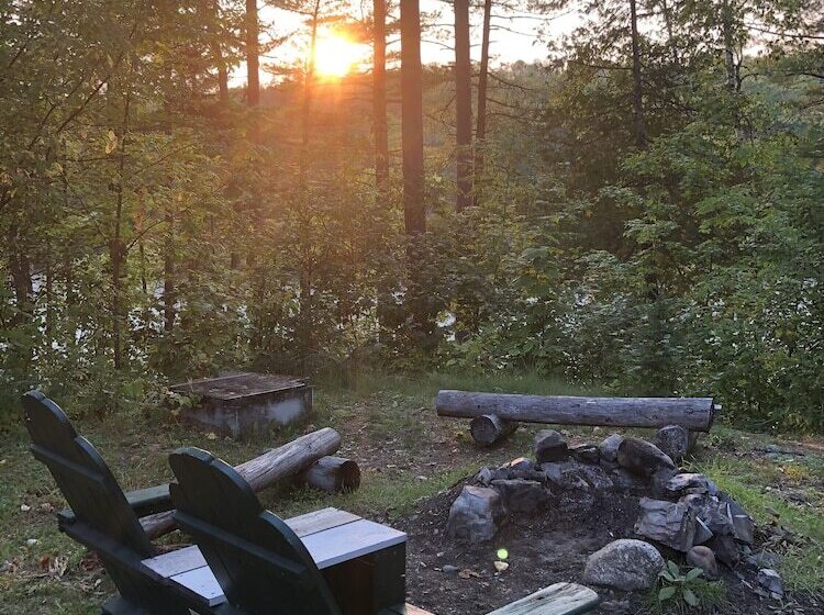 Kennebec Riverside Cabins