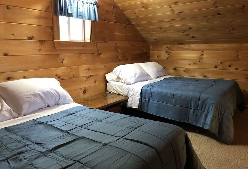 Kennebec Riverside Cabins