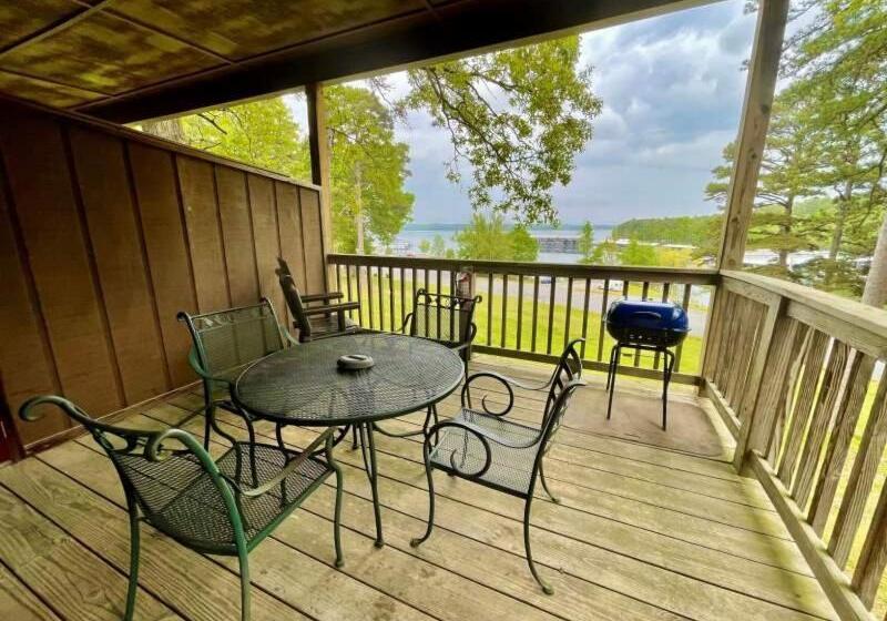 Lake View Queen Guest Room With Two Queens, Sleeper Sofa And Patio Overlooking Lake Ouachita,