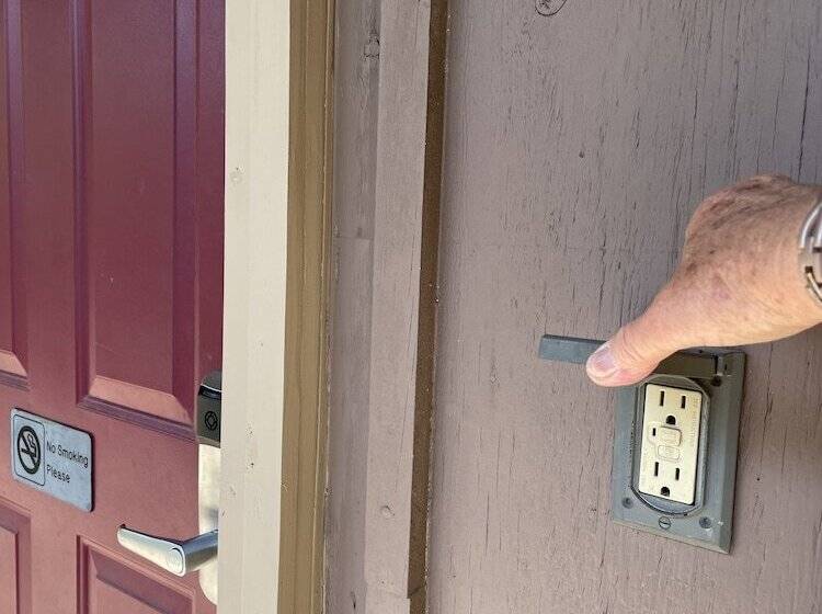 Mountain Harbor King Guest Room On Lake Ouachita By Redawning