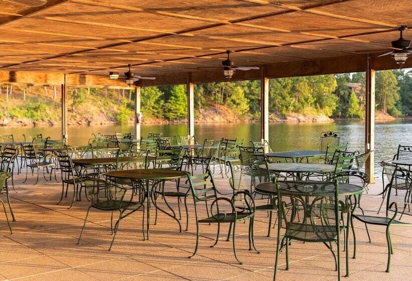 Mountain Harbor Queen Guest Room On Lake Ouachita By Redawning