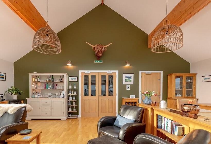 بنسيون Broad Bay House