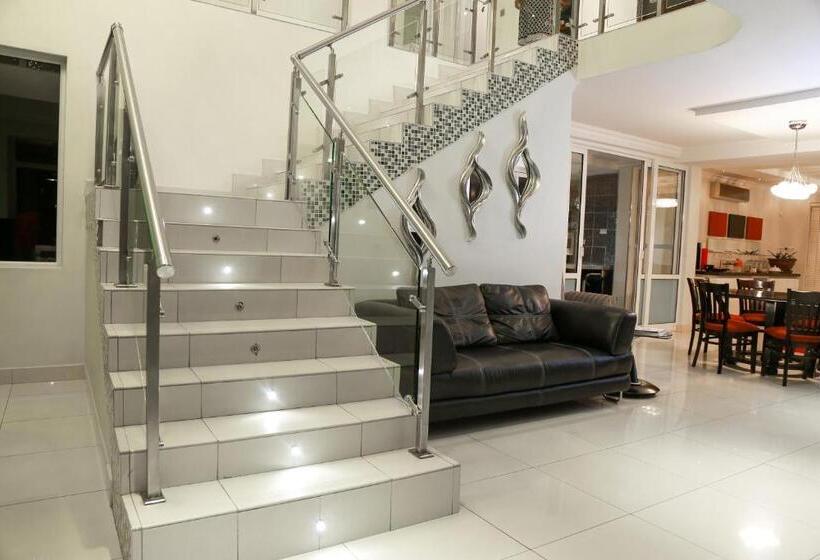 پانسیون Cycad Palm Boutique Guest House