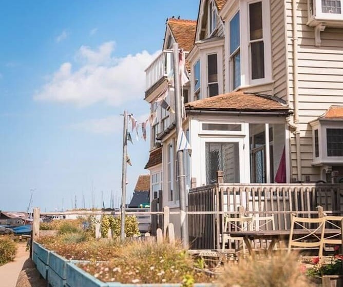 اقامتگاه Perfect Location, Dog Friendly Beautiful Home