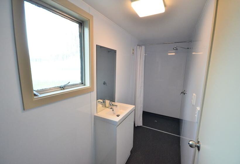 אתר נופש Lake Ruataniwha Holiday Park