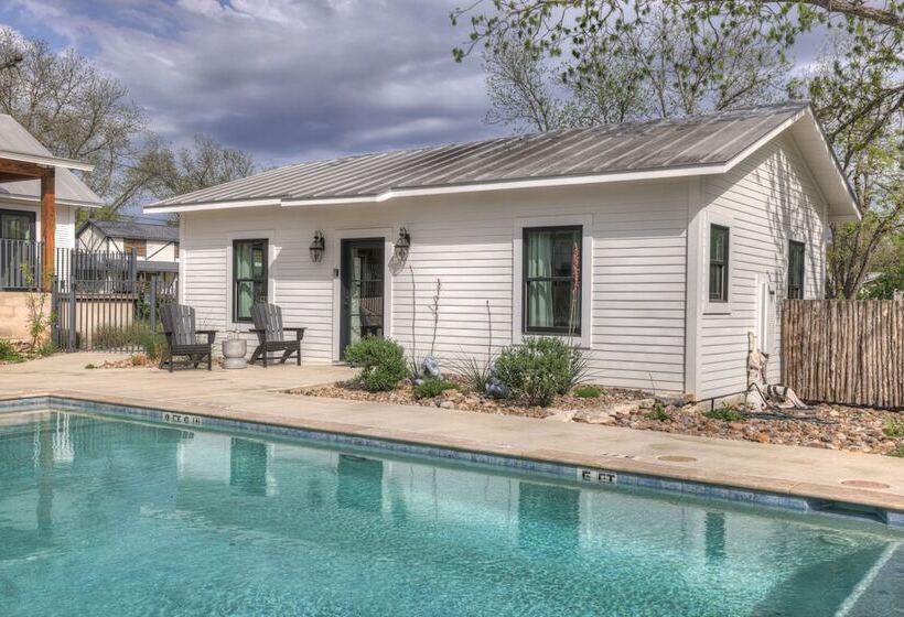 Schubert Inn Cottage   Pool   Walk To Main St