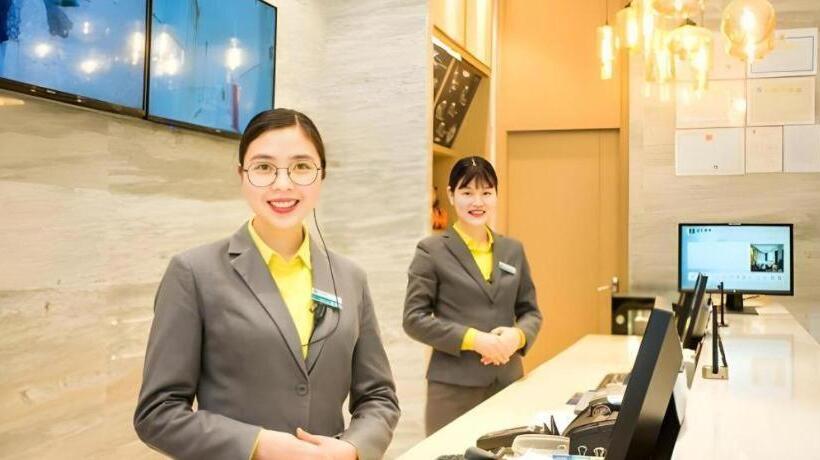 Отель City Comfort Inn Hezhou Municipal Square