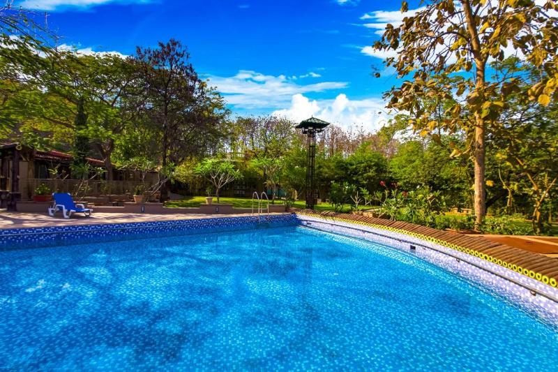 Отель Club Mahindra Netrang