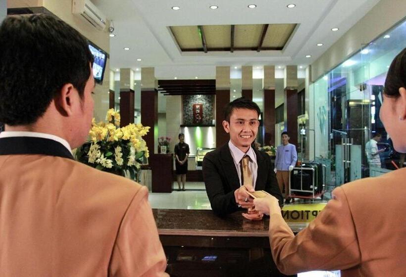 هتل Mega Permata