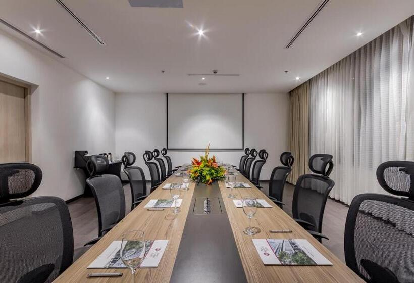 هتل Best Western Plus Santa Marta