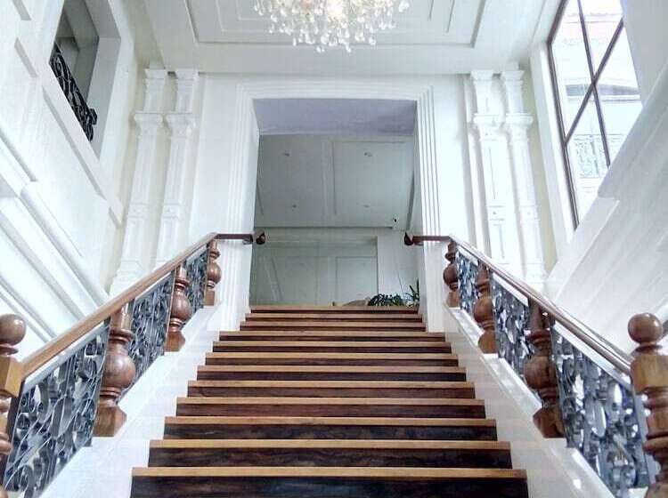 فندق Ciudad Fernandina
