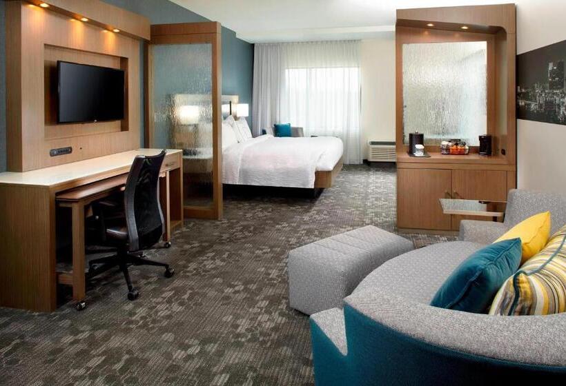 هتل Courtyard By Marriott Akron Downtown