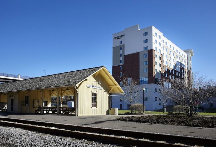هتل Courtyard By Marriott Akron Downtown
