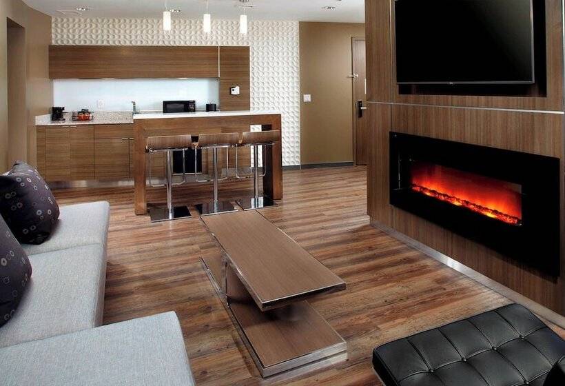 هتل Courtyard By Marriott Akron Downtown