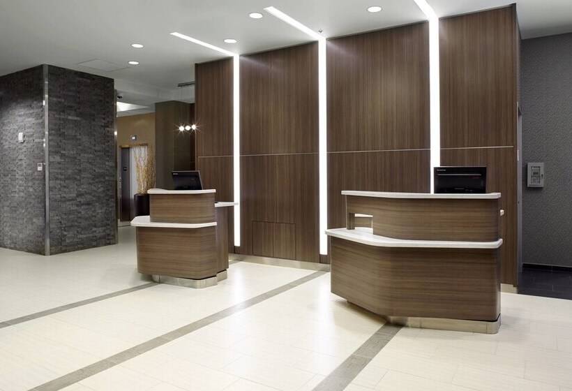 هتل Courtyard By Marriott Akron Downtown