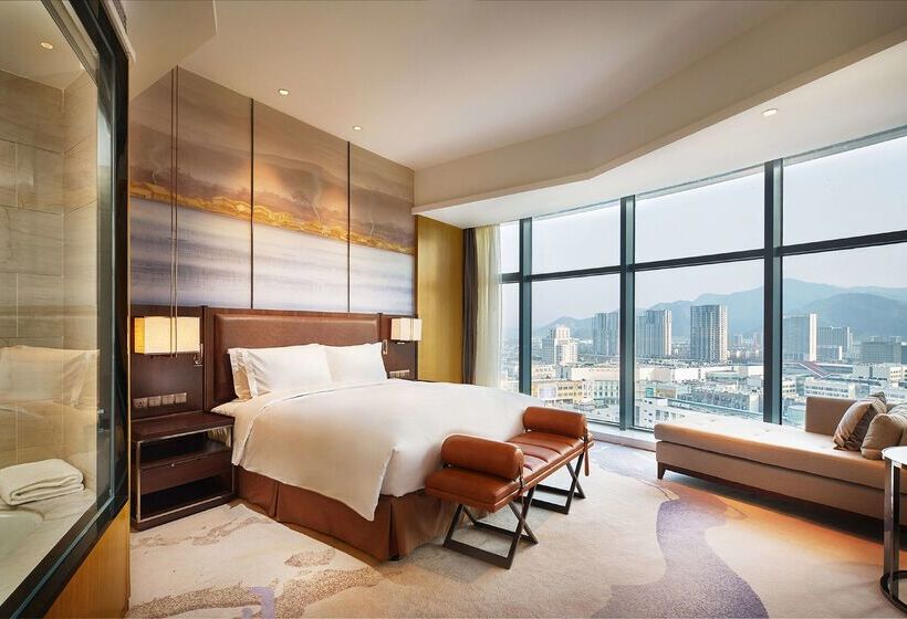هتل Doubletree By Hilton Ningbo Beilun