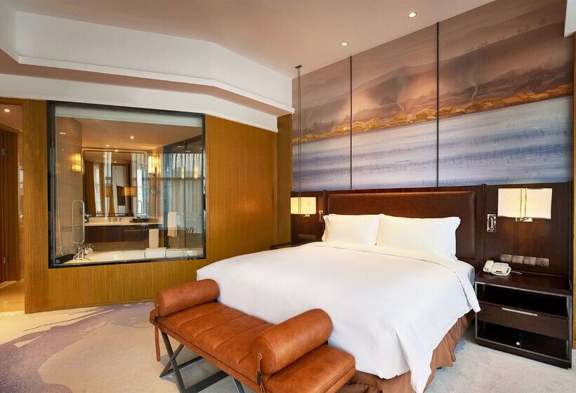 هتل Doubletree By Hilton Ningbo Beilun