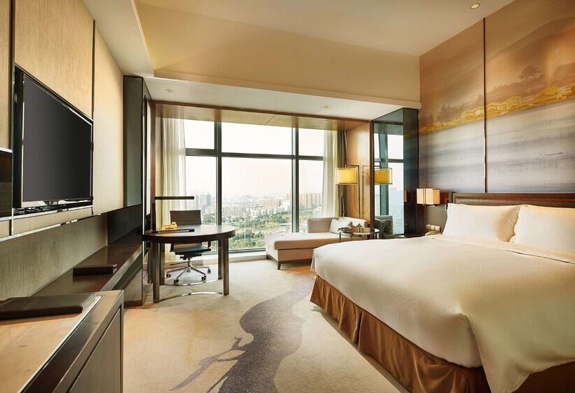 هتل Doubletree By Hilton Ningbo Beilun