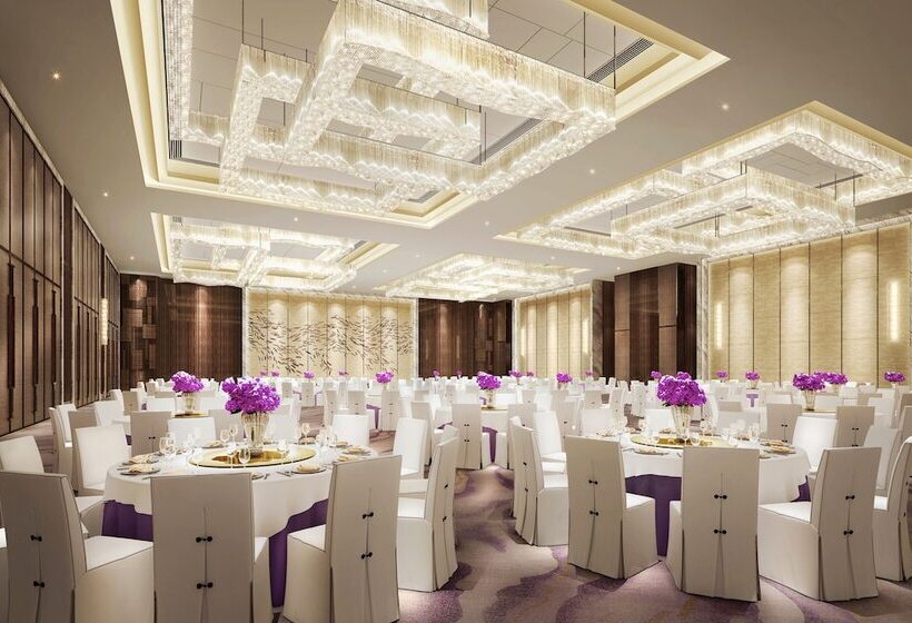 هتل Doubletree By Hilton Ningbo Beilun