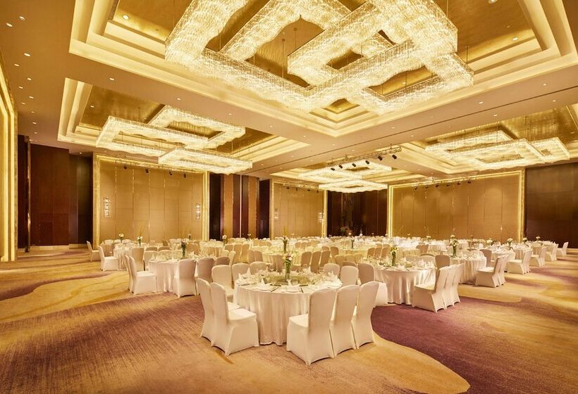 هتل Doubletree By Hilton Ningbo Beilun
