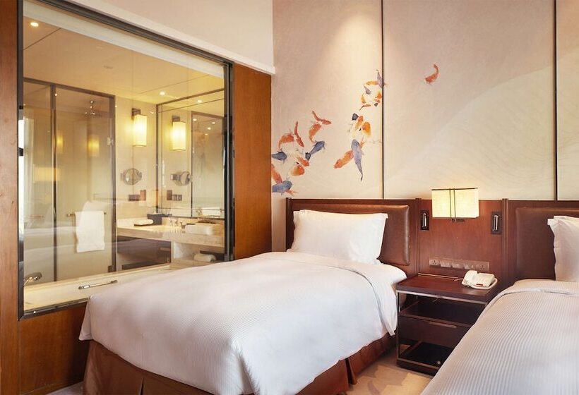 هتل Doubletree By Hilton Ningbo Beilun