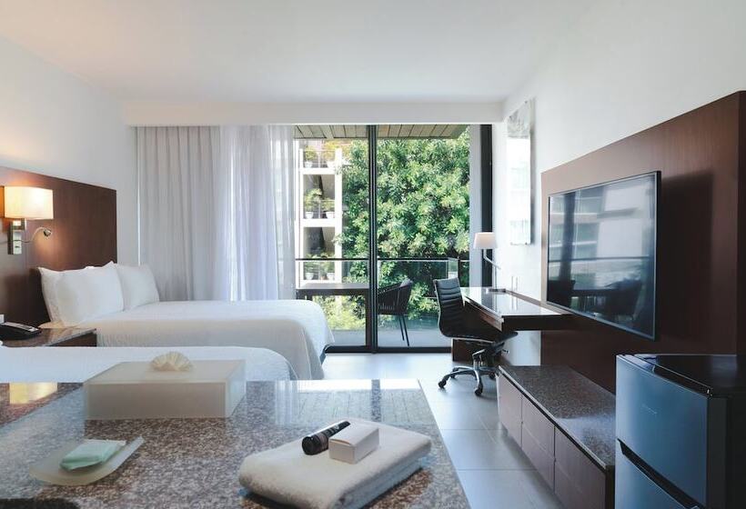 בית מלון כפרי Fiesta Inn Playa Del Carmen