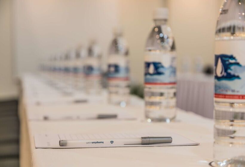 هتل Hampton Inn & Suites By Hilton Salamanca Bajio