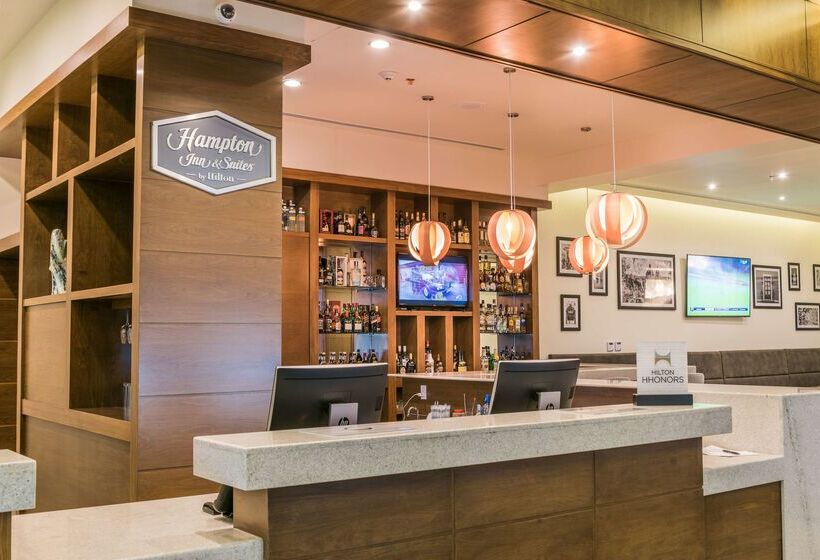 هتل Hampton Inn & Suites By Hilton Salamanca Bajio
