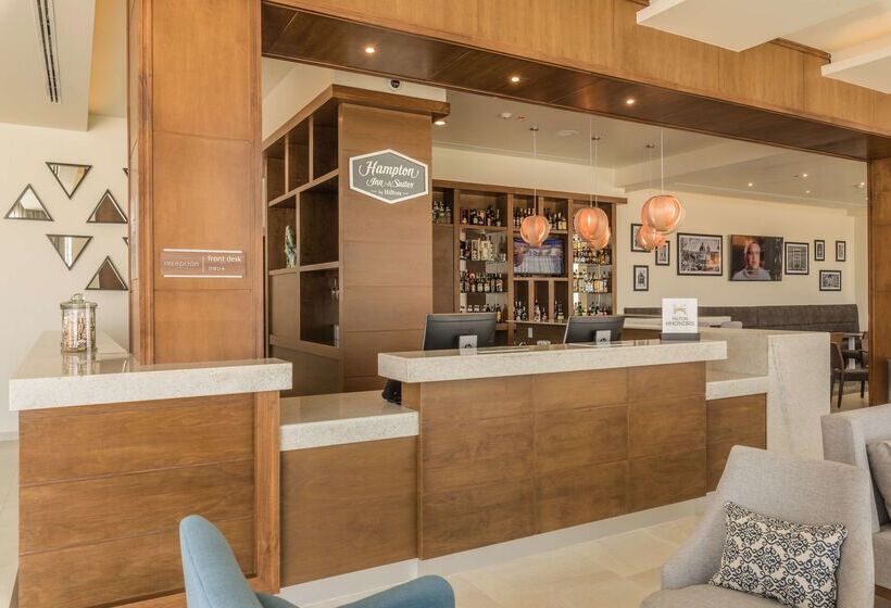هتل Hampton Inn & Suites By Hilton Salamanca Bajio