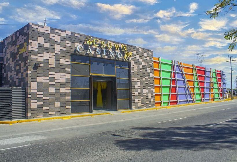 هتل Hampton Inn & Suites By Hilton Salamanca Bajio