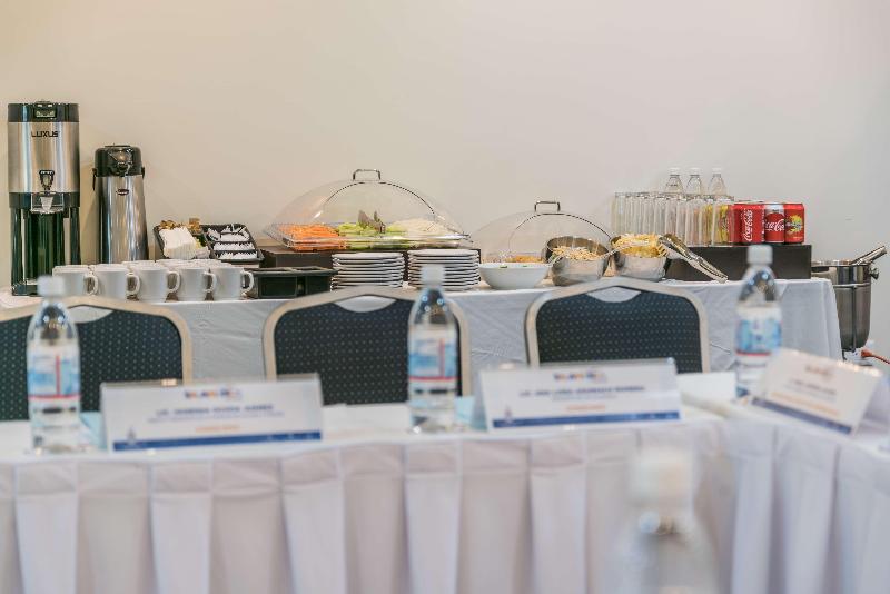 هتل Hampton Inn & Suites By Hilton Salamanca Bajio