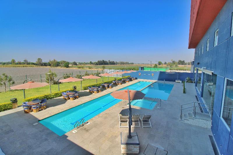 هتل Hampton Inn & Suites By Hilton Salamanca Bajio