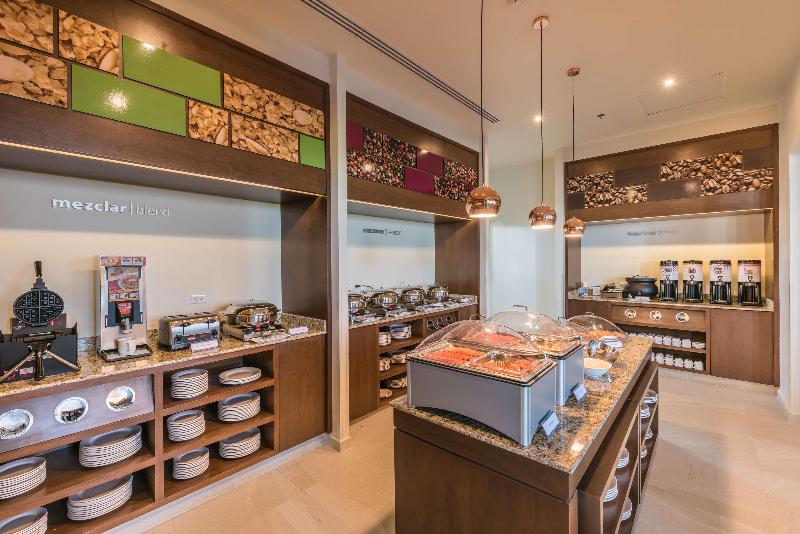 هتل Hampton Inn & Suites By Hilton Salamanca Bajio