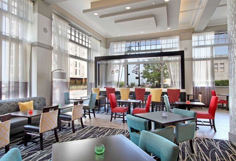 هتل Hampton Inn Kansas City/downtown Financial District