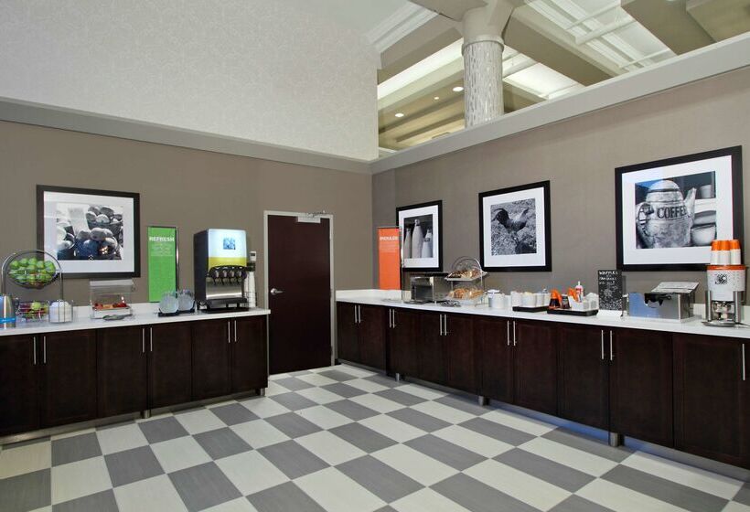هتل Hampton Inn Kansas City/downtown Financial District