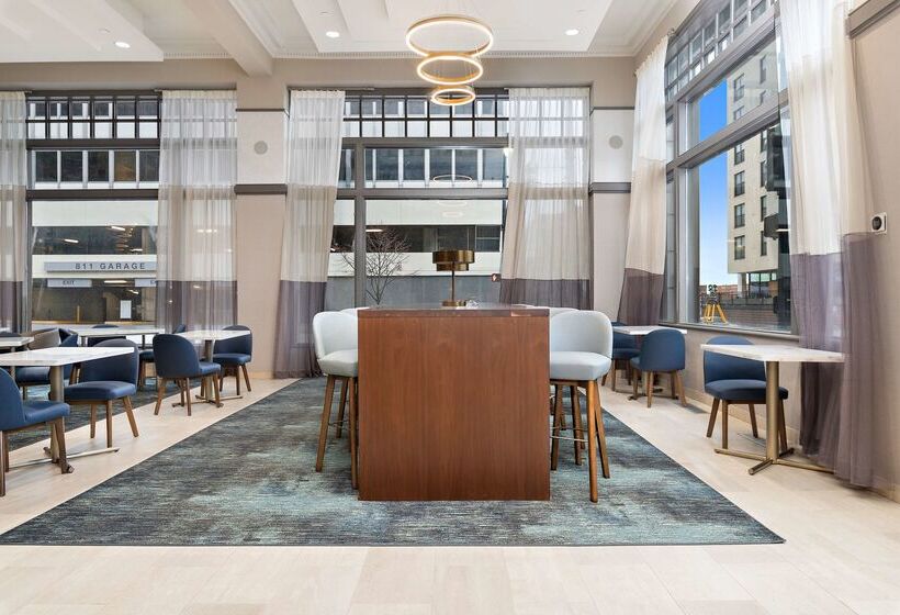 هتل Hampton Inn Kansas City/downtown Financial District