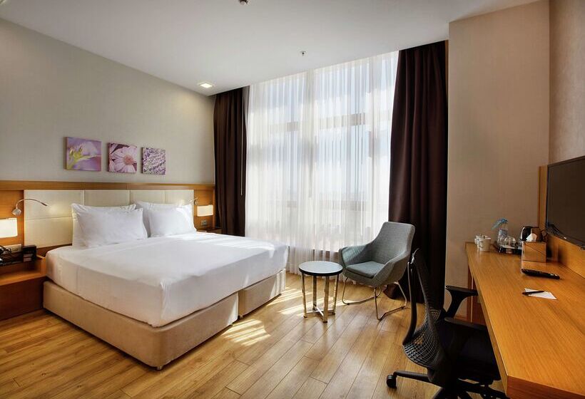 هتل Hilton Garden Inn Kocaeli Sekerpinar