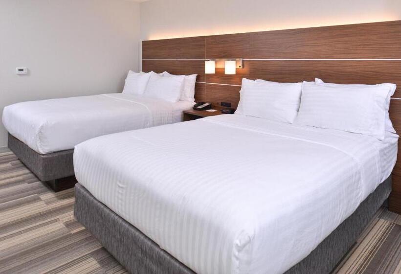 هتل Holiday Inn Express & Suites Omaha Airport, An Ihg