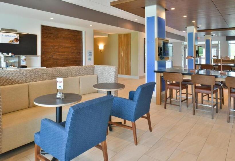 هتل Holiday Inn Express & Suites Omaha Airport, An Ihg
