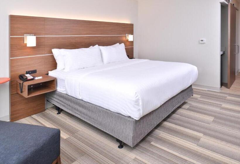 هتل Holiday Inn Express & Suites Omaha Airport, An Ihg