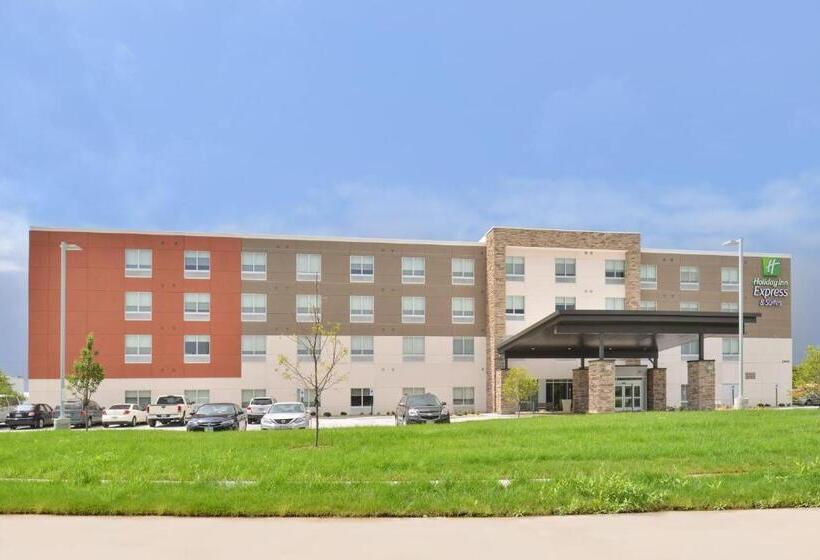 هتل Holiday Inn Express & Suites Omaha Airport, An Ihg