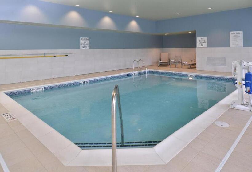 هتل Holiday Inn Express & Suites Omaha Airport, An Ihg