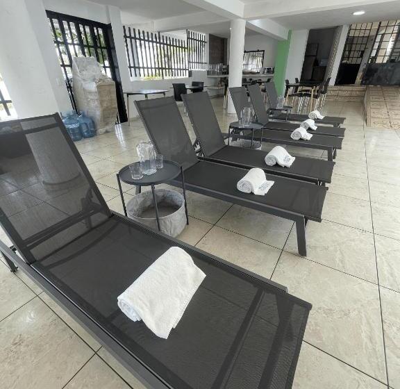 هتل Oasis Cuyutlan