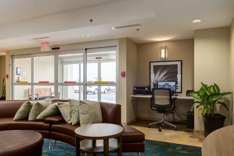 בית מלון כפרי Park Inn By Radisson, Calgary Airport North, Ab
