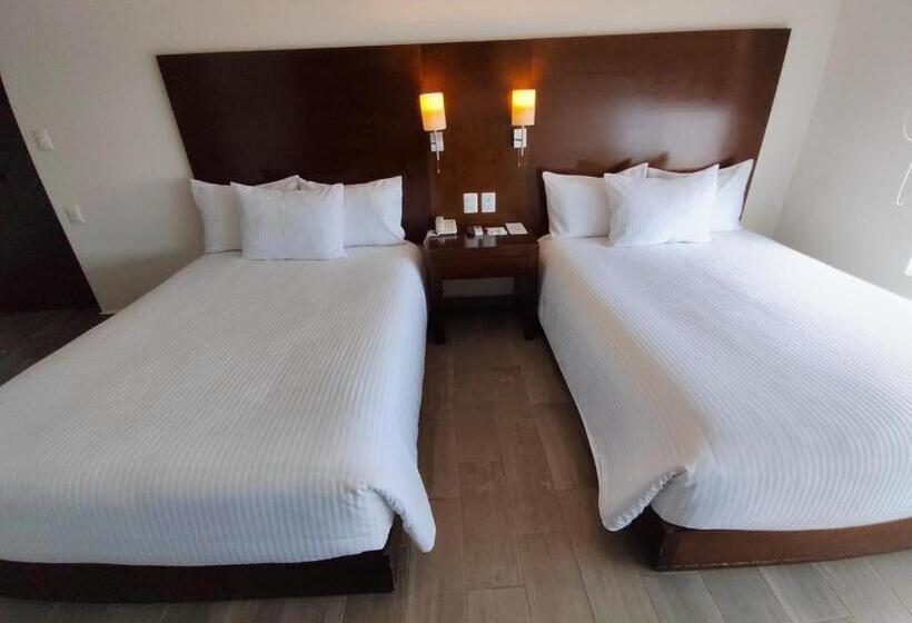 هتل Ramada By Wyndham Tampico Centro